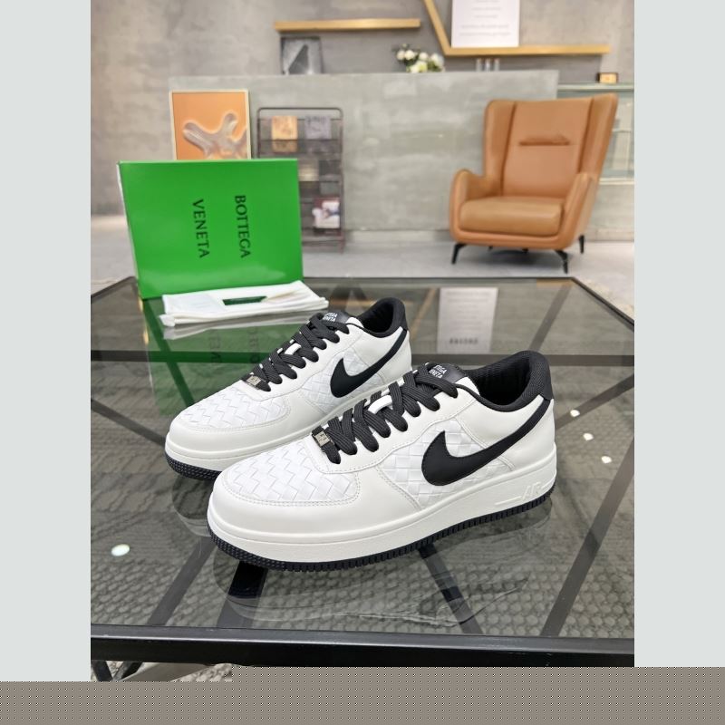 bo*te*ga Ve*ne*ta casual shoes